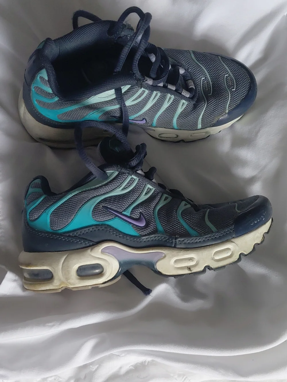 Nike Kids Navy, Teal & Purple Athletic Sneakers
